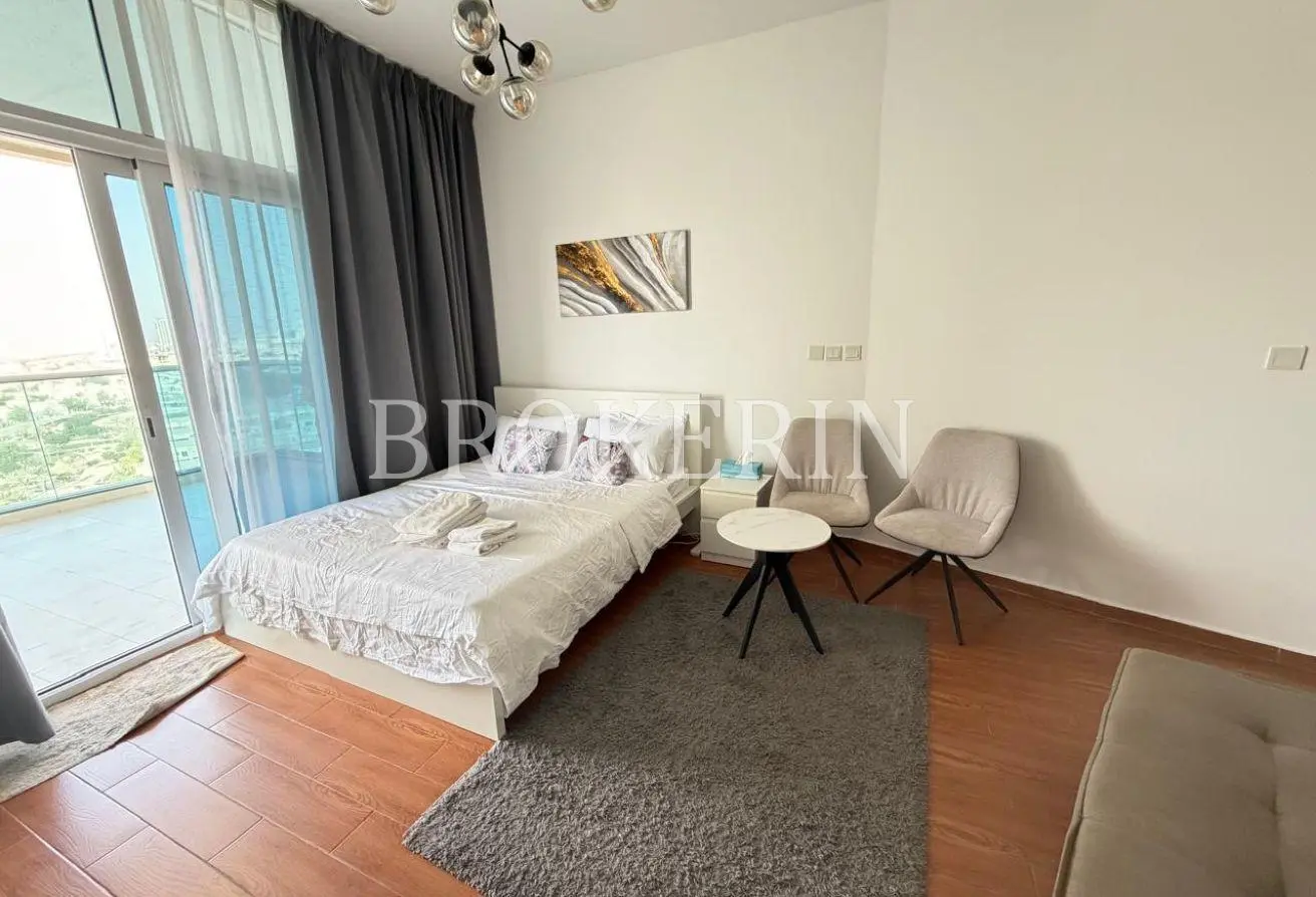 Apartment in JVT